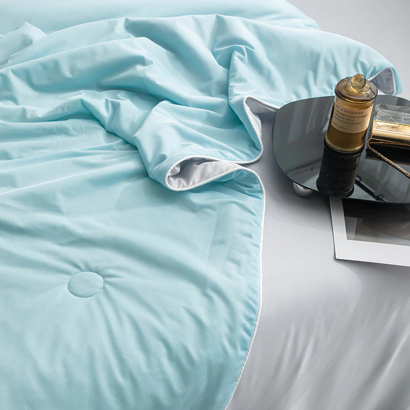 Lightweight Blanket with Cooling Technology